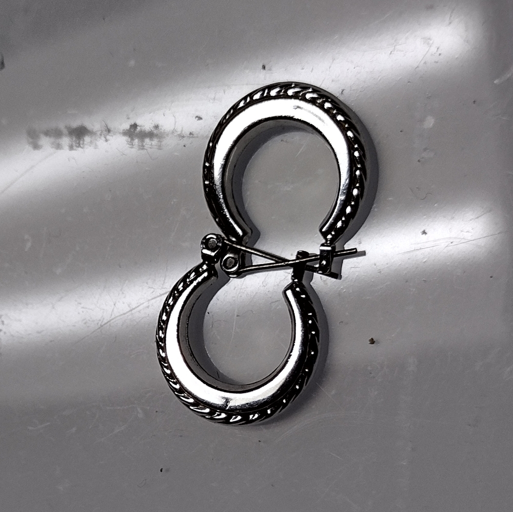 Cute earrings - Picture 4 of 5